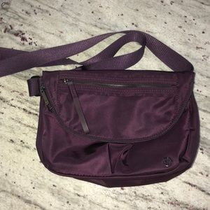 Lululemon Festival II crossbody bag